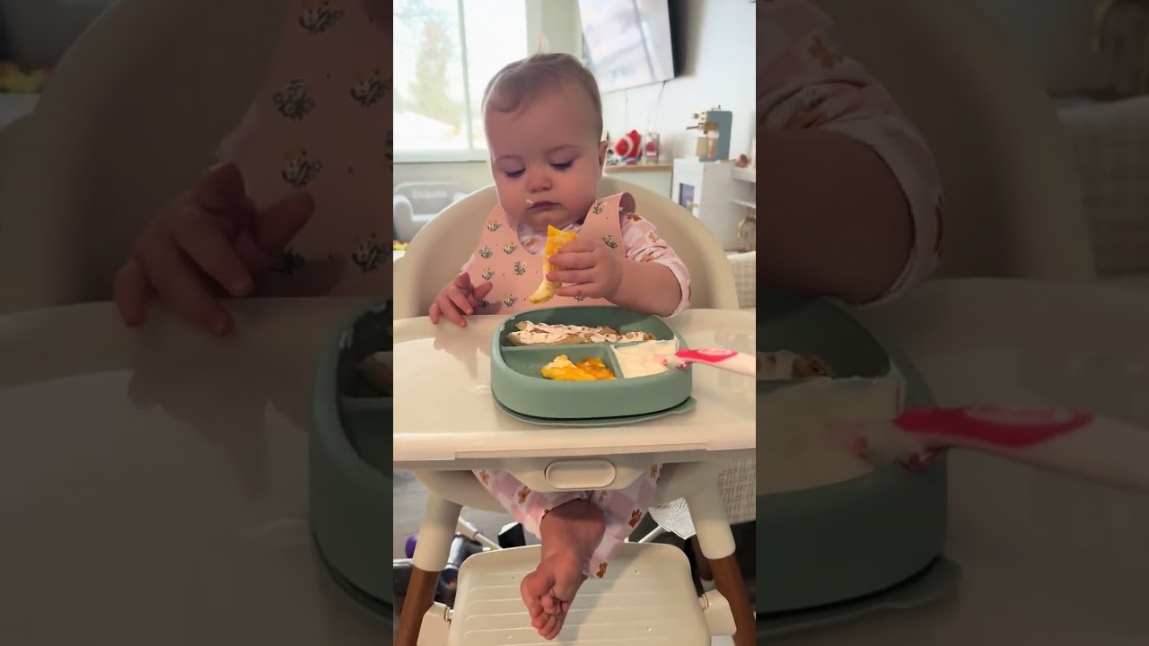 Breakfast with Dakota 😋 💗 #love #babycare #momslove #breakfast #breakfasttime #babylove #care