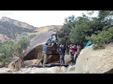 Beta Video for climb Shark Bait v5, Joe's Valley
