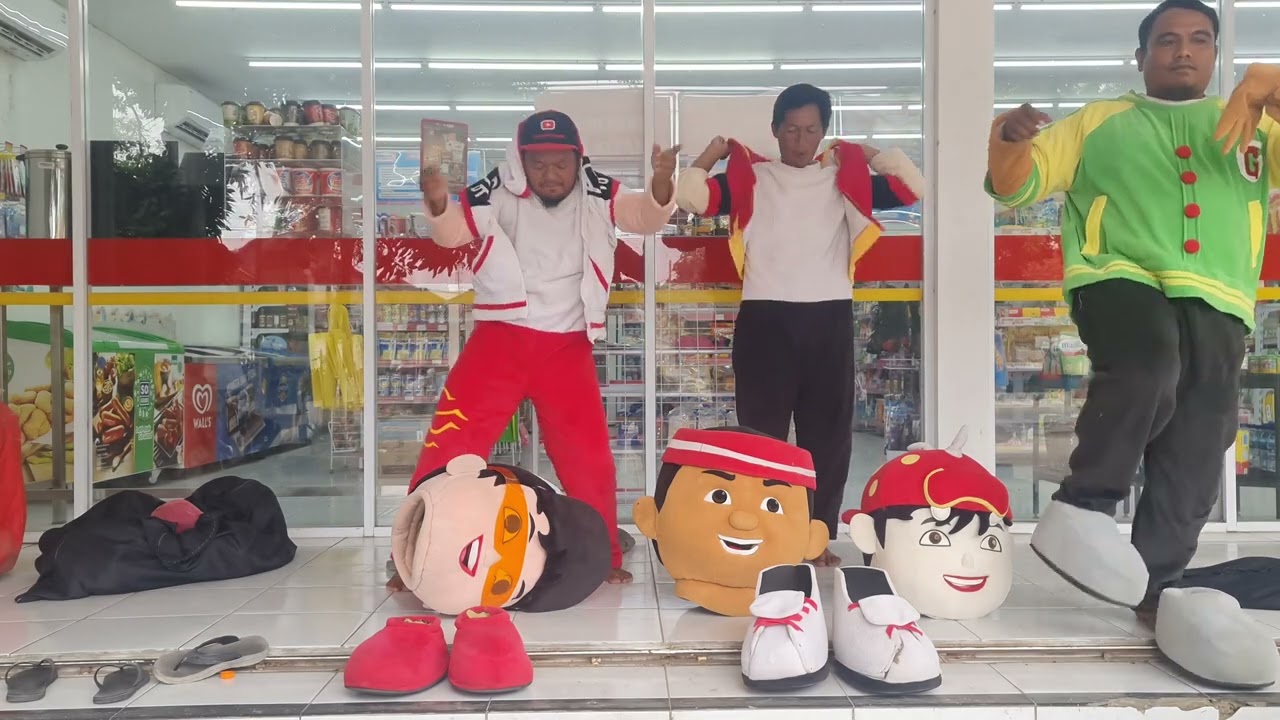 BADUT LUCU BADUT BOBOIBOY BELI KOSTUM BADUT DI ALFAMART~UNBOXING KOSTUM BADUT DI ALFAMART