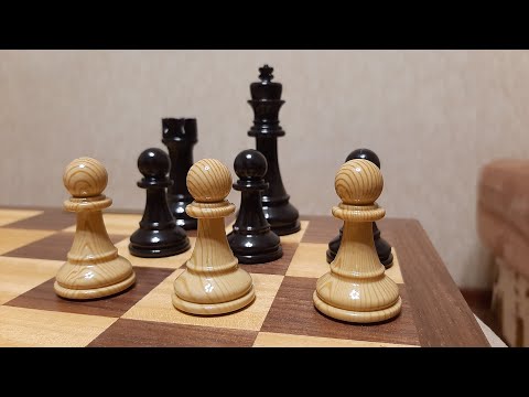 Видео: Шахматы. Правильно играть пешками. Запомните лучшие шахматные ходы. Полезные шахматные советы.