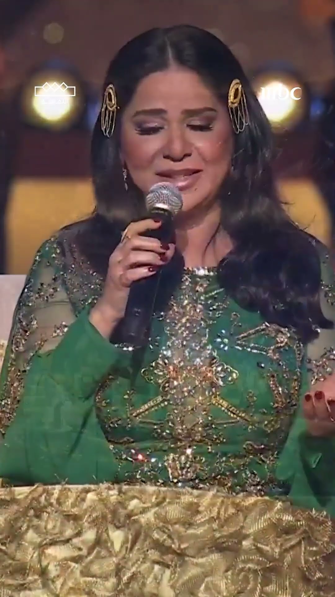 أحس فخاطرك لكن أشوف فنظرتك كلمات   احساس رائع للفنانة نوال في أغنية فخاطرك لكن