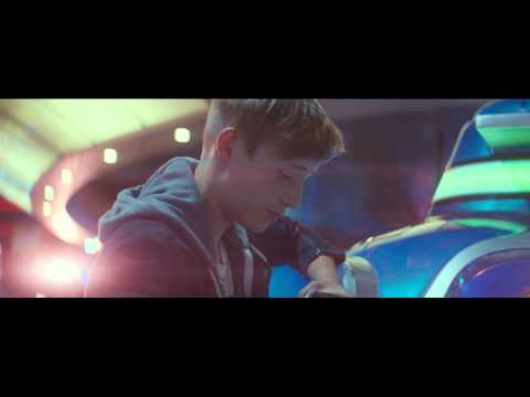Isac Elliot -
