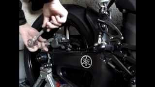 YAMAHA YZF-R1 07-08　REAR BRAKE PAD CHANGE　 リア　ブレーキ　パット 交換