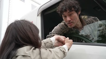 トラックドライバーの男とホームレスの女、寄り道だらけのロードムービー『道で拾った女』予告