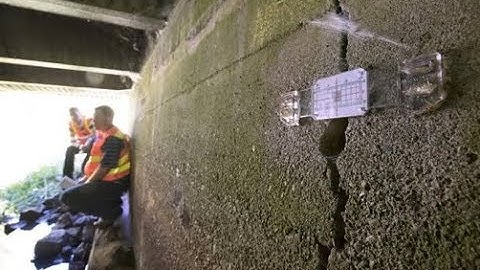 Monitoring Building Cracks