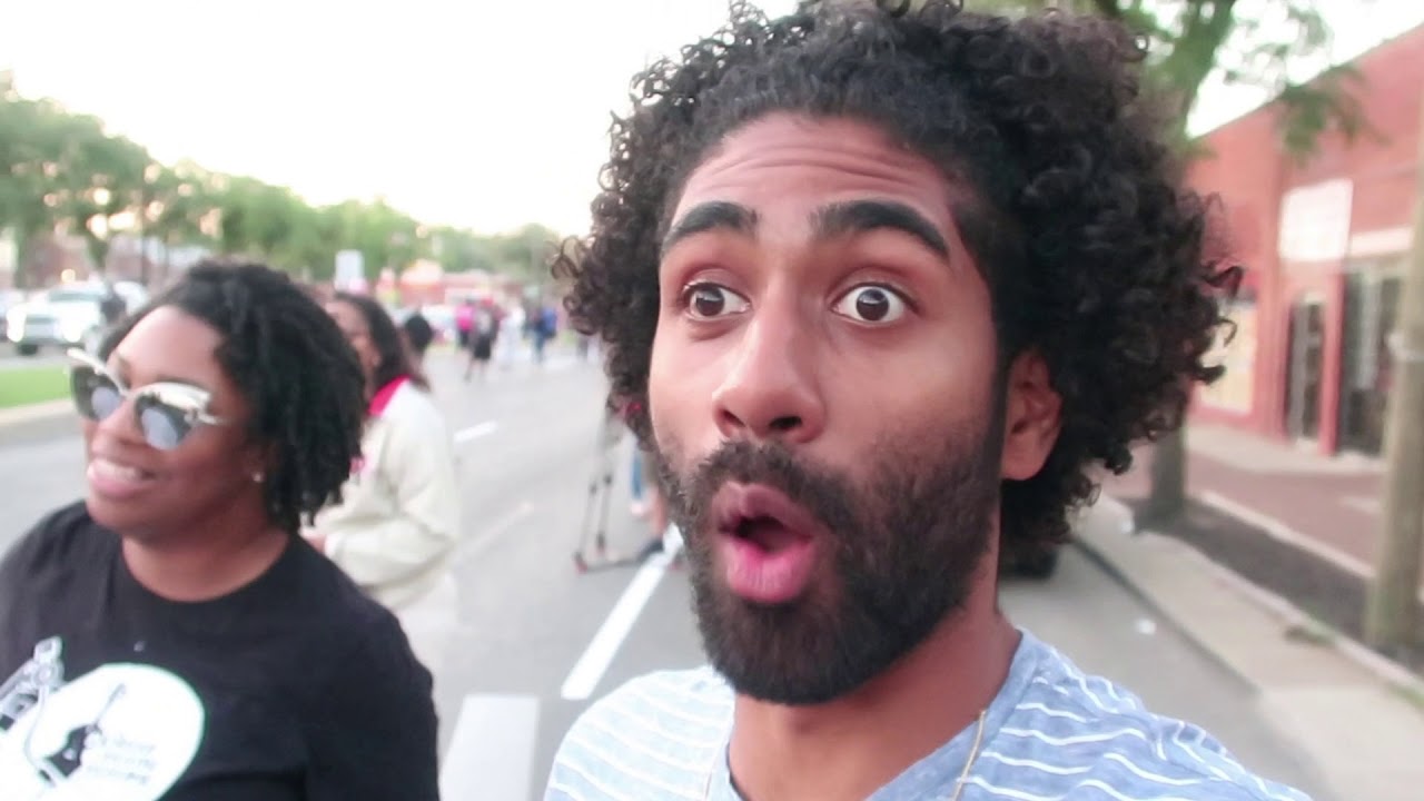 Aretha Franklin's Body and Oprah Winfrey Ride Down The Avenue Of Fashion