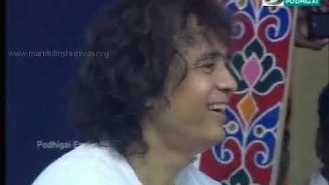 Mandolin Srinivas & Rajesh with Zakir Hussain & AK Palanivel at Tiruvaiyaru