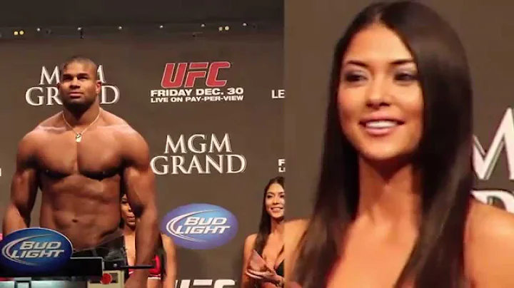 Arianny Celeste's Reaction to Alistair Overeem at ...