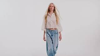 The Denim Walk:Εlevate your spring wardrobe with statement denim look