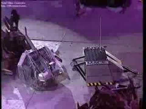 Chaos vs Mace (Robot Wars Battle)