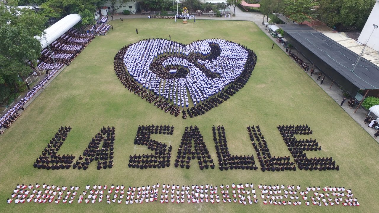 2559-12-16 พิธีน้อมรำลึกในพระมหากรุณาธิคุณและถวายความอาลัย