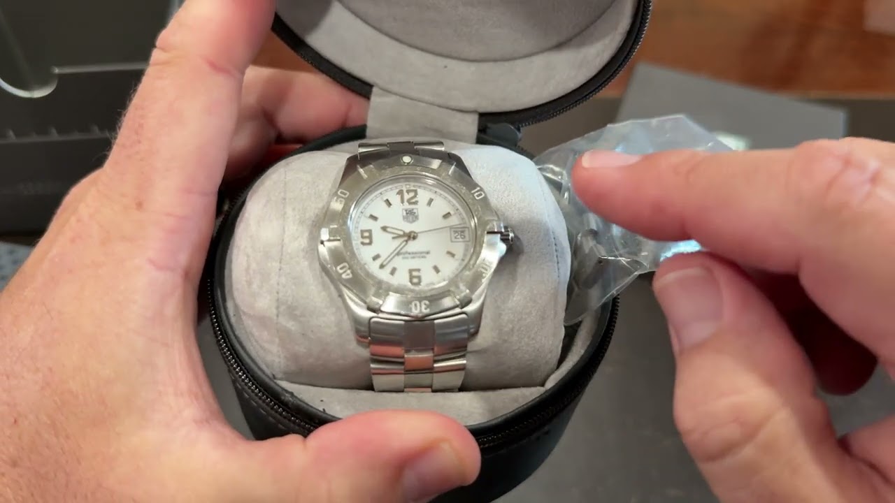 My First Swiss Watch Ever! Tag Heuer2000 WN1111 Review! #tagheuer