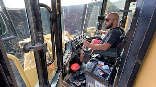 Caterpillar 990 Wheel Loader Loading Coal On Trucks - Mellidis SA