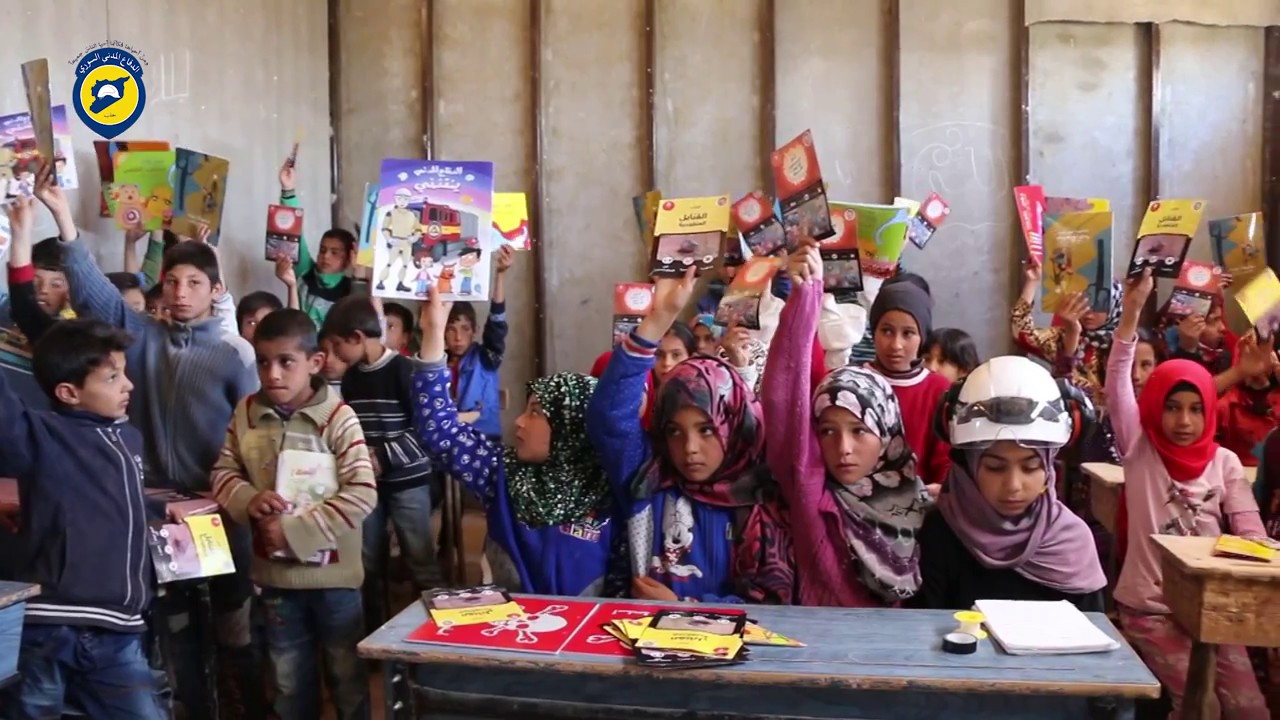 متطوعات الدفاع المدني