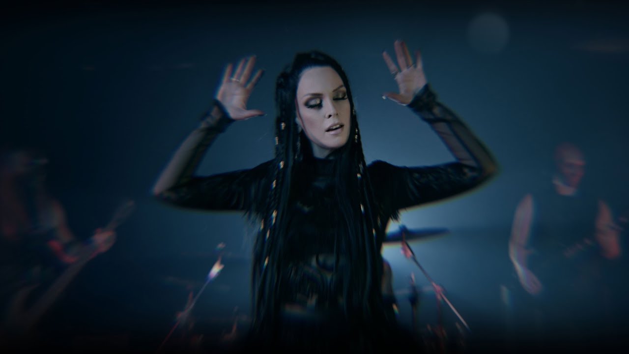 Guarda Raven Quinn - Masquerade (Official Performance Lyric Video) su YouTube Guarda Raven Quinn - Masquerade (Official Performance Lyric Video) su YouTube