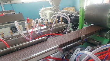 Beautiful wooden grain wood plastic composite wpc decking making machine line online 3D embossing