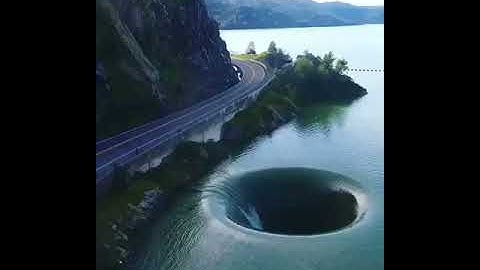 Nước xoáy - Cả nhà cho 1 đăng ký nhé! #shorts