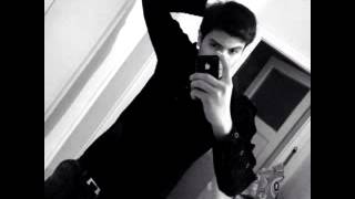 Malik Quliyev Qara Paltarli Qadin