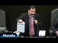 Intentan silenciar a Fernández Noroña y le apagan el micrófono. Él saca una bocina - [2011]