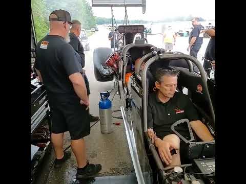 Hitting throttle during Two-Seat Top Fuel warmup - YouTube