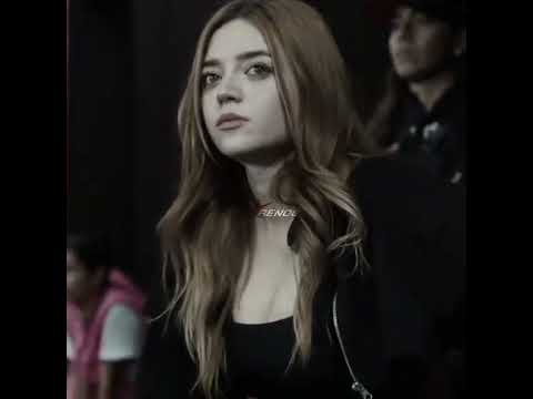 نظرت تقطع علي شفيتك بطوله كينج ليج تربون 