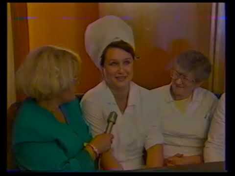 Бэлла Куркова разговаривает с очевидцами событий октября 1993 года