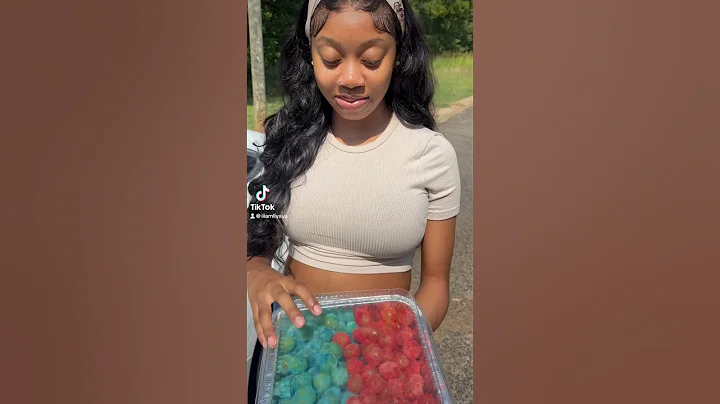 Customer Trying Candy Grapes 🍭🍭🥰 #subscribe #candy #birminghamal