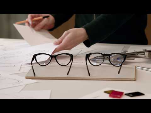 The World's First Autofocus Glasses Packed Into 22 Grams
