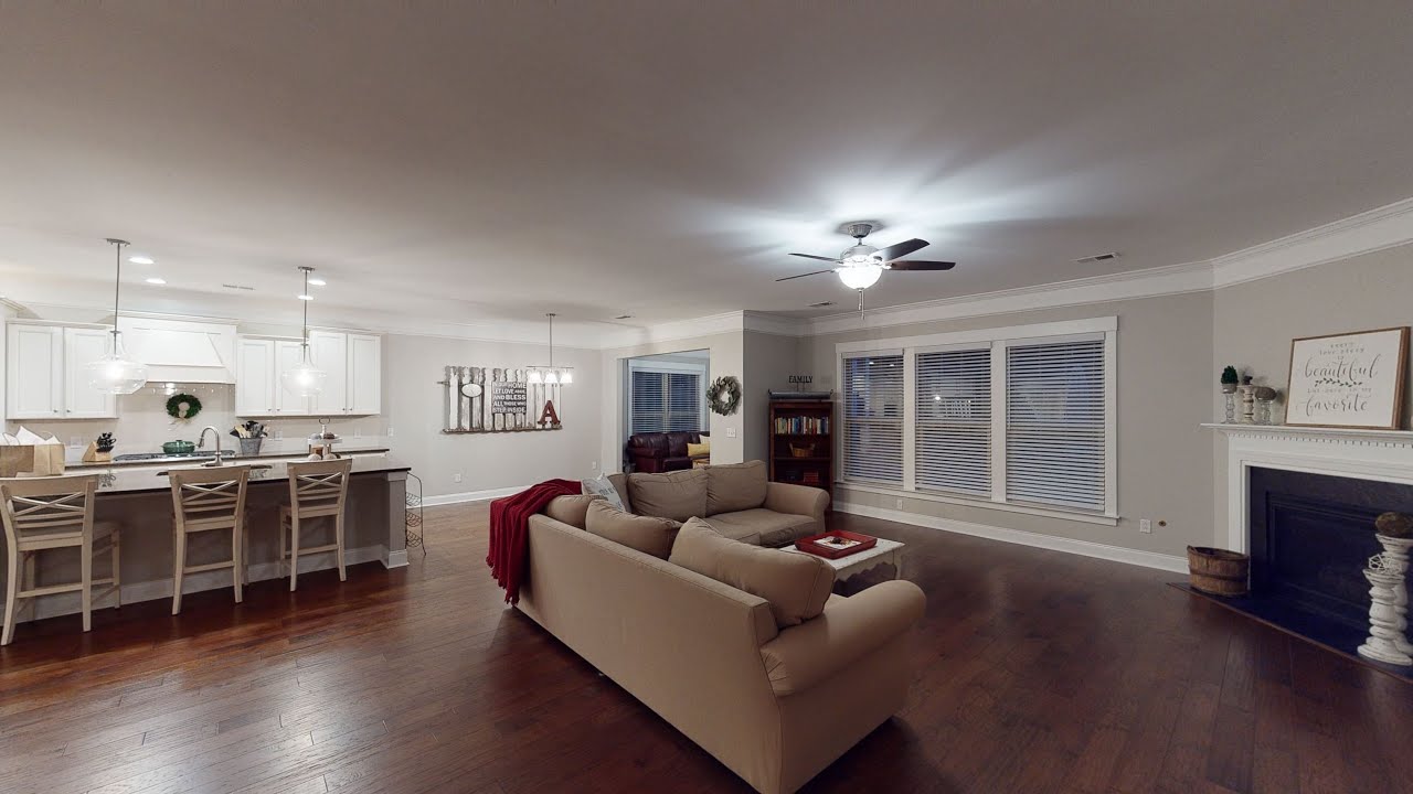 215 President Circle, Summerville, SC Presented by Stephanie Davis