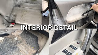 INTERIOR DETAIL ON AN ACURA MDX