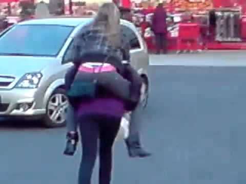 Lisa Oo- eine von meiner Schule - YouTube Lisa Oo- eine von meiner Schule - YouTube