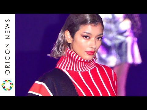 ローラ、トップバッターで登場“ガルアワ開幕” オールバックヘアでクールに決める！白石麻衣&滝沢カレンら豪華モデル集結！　『Rakuten GirlsAward 2019 AUTUMN/WINTER』