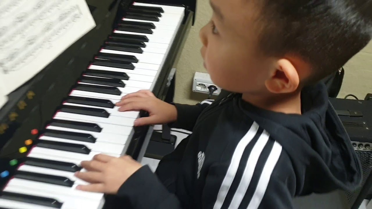 Anche oggi un pomeriggio di musica! #music #piano #lessons #school