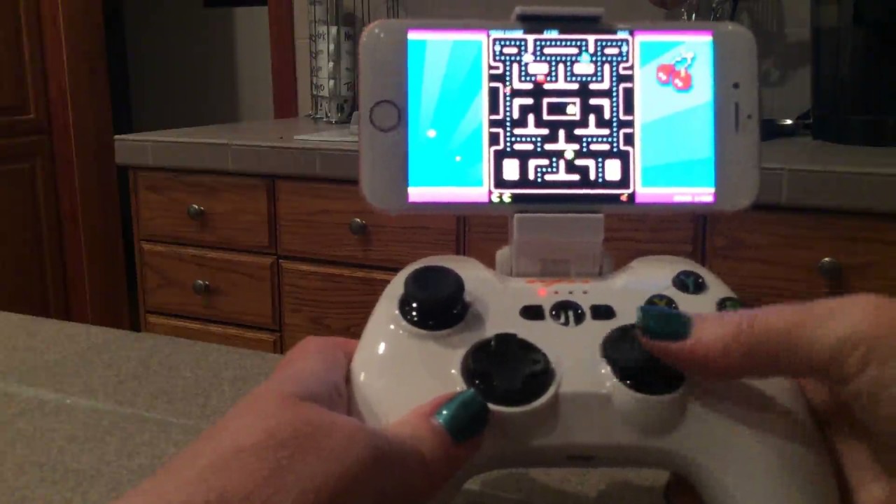 The Apple MFi Certified Speedy Wireless Controller by PXN is awesome!