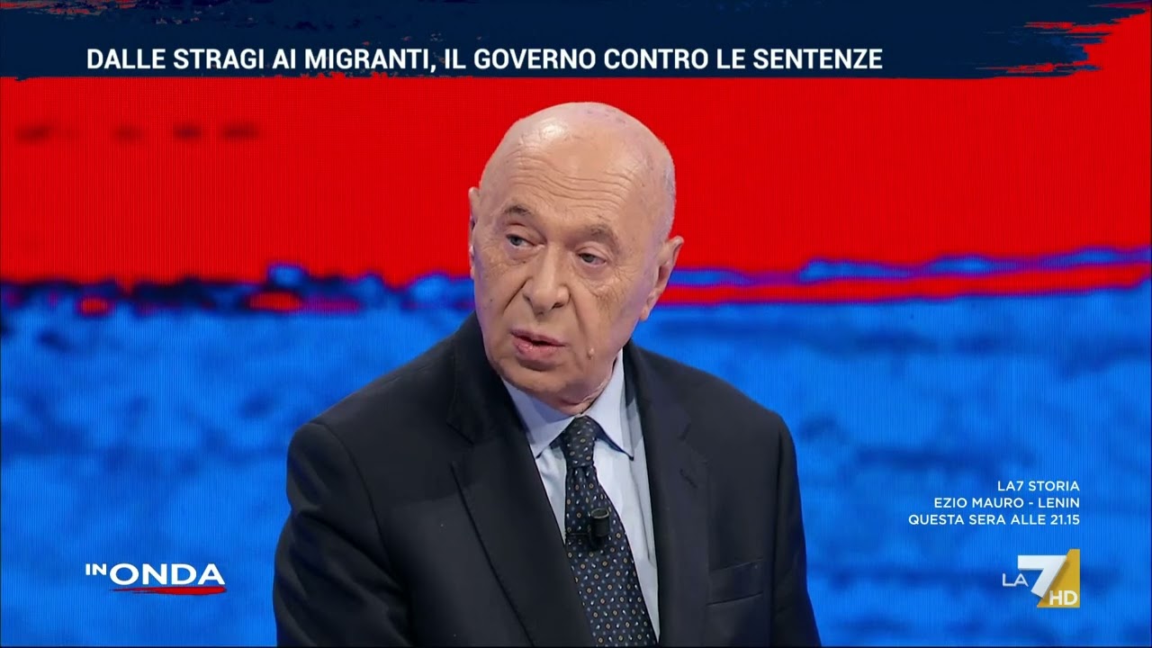 Dibattito in studio, Botteri e Mieli sullo stragismo rosso e nero