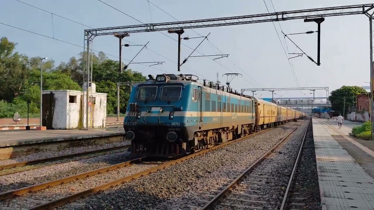 Special trains passing from Daliganj Junction. 3 in 1 ICF action from Daliganj Junction,  Lucknow 