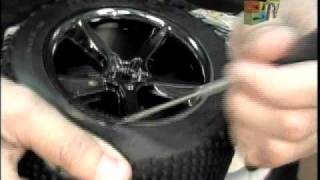 HOBBYMANIA TV - Prog # 6   SECCION MANTENGALO COMO UN CHUZO CAMBIOS LLANTAS y AROS MONSTER TRUCK 