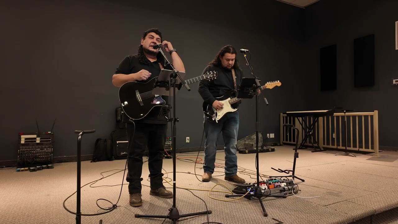 Luz Y Verdad Friday Night: Santo Por Siempre - Agnus Dei