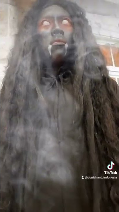 SOSOK GENDERUWO PENUNGGU RUMAH HANTU!!! BERANI COBA?? ##viral #shorts