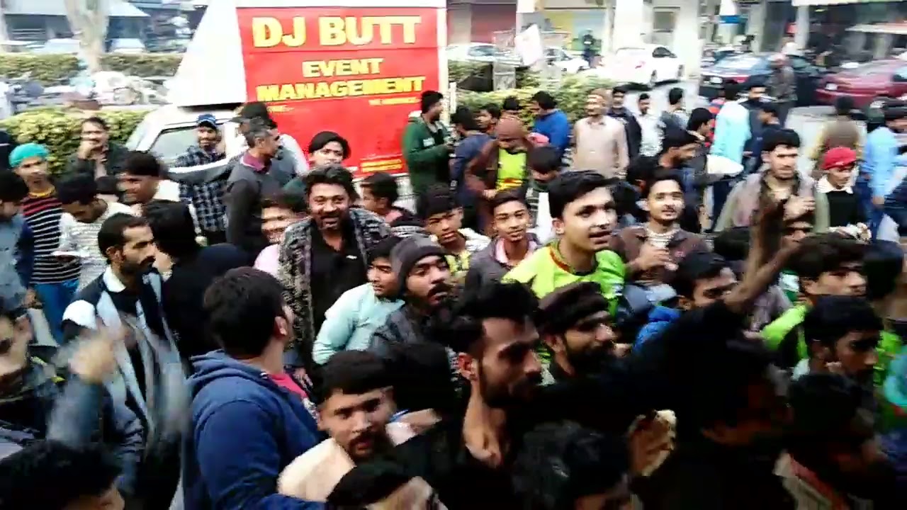 Live session at Barkat Market and Bank Square Market Model Town  