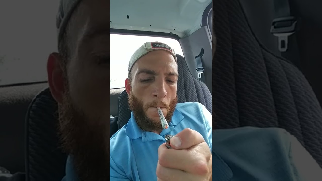 Smoking a 100 Dollar Bill Joint 💵🔥💵🔥