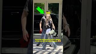 Passersby happened to catch a glimpse of Lisa, yet she still exuded beauty #lisa #blackpink