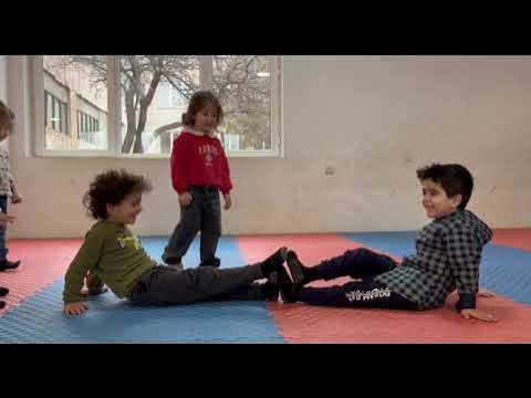 Жас массажисттермен порно көру