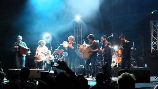 Sobriño/Afillado de Susana Seivane toca na Praza da Quintana Xullo 2014