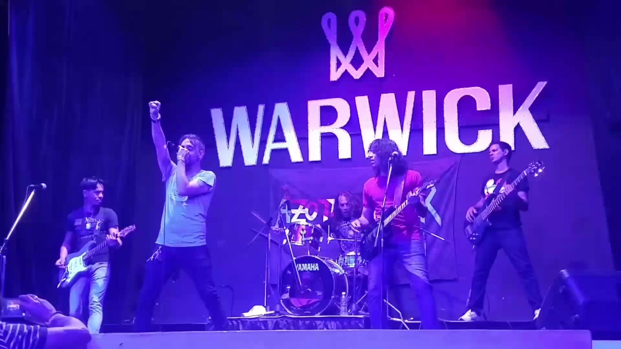 Wow. Local Cuban Rock band play Metallica