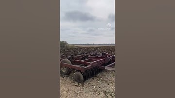 Chisel plowing this spring to incorporate manure before #plant23