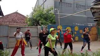 Joget pamer bojo