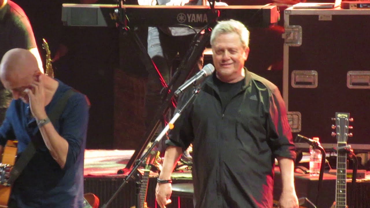 שלמה ארצי - היא לא יודעת מה עובר עלי + לא עוזב את העיר + ירח (היכל התרבות ת״א - 29.12.18)