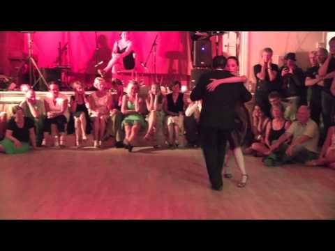 El Pibe Avellaneda y Vera Dragone - milonga