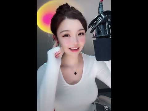 美女加一直播演唱粤语歌曲《爱的暴风雨》DJ版欣赏